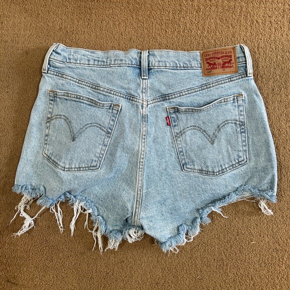 Levi’s 501 Jean Shorts - Picture 1 of 4